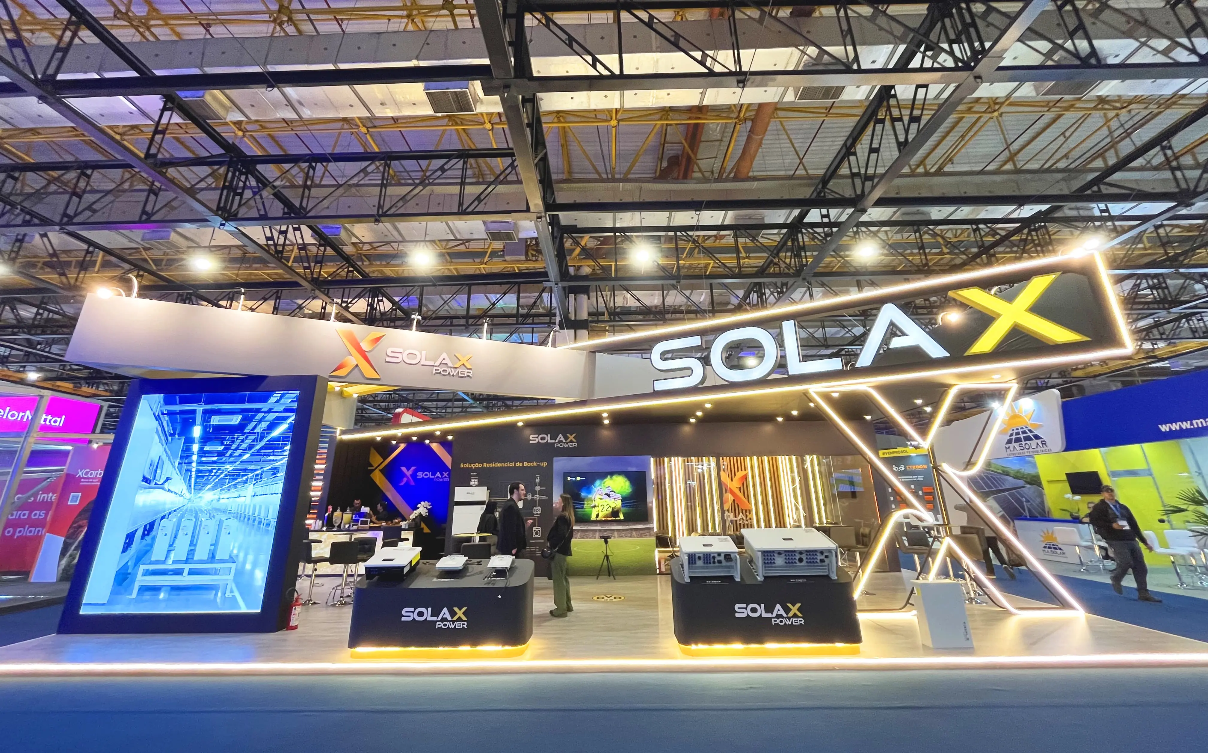 SolaX Lidera a Transição Energética do Brasil na Intersolar South America com Soluções Solares Inovadoras